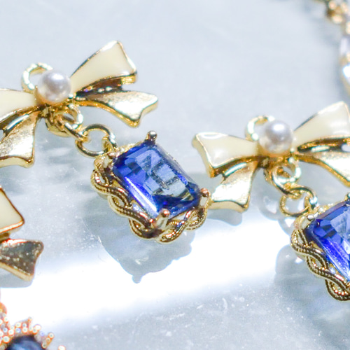 No.150 ハンドメイドピアス アシメピアス イヤリング お早う 