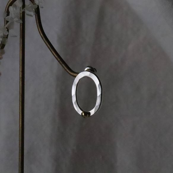 freckle. 【rintorin 凛と鈴】 silver/真鍮/両耳用/オーバルピアス/silverピアス/受注制作 1枚目の画像