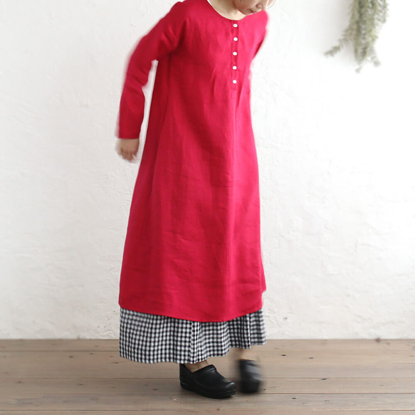 亞麻庫爾塔風格連身裙長袖（草莓紅）OP27。 第2張的照片