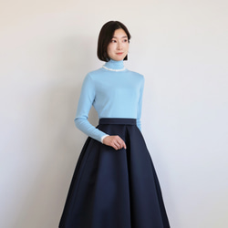 [大人獨有的優雅氛圍！ ] 細緞材質 蓬鬆褶裙 [海軍藍] 第4張的照片
