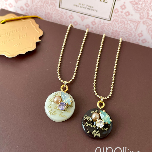 大人かわいい ホワイトチョコレートのレジンペンダント ネックレス