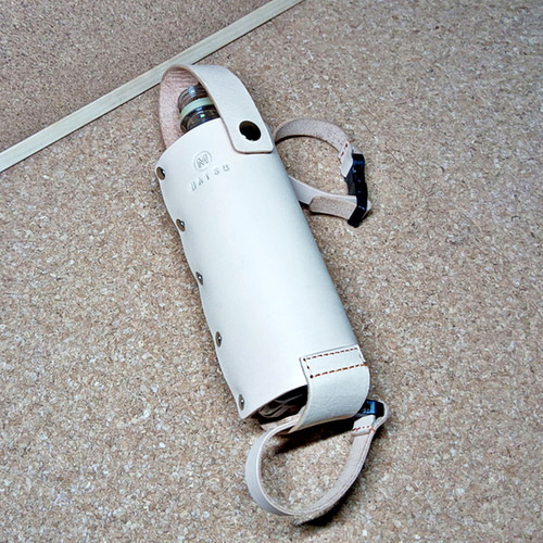 自転車用　ペットボトルホルダー　ハンドメイド　手縫い　オーダーメイド　本革 自転車用 ペットボトルホルダー ハンドメイド 手縫い オーダー