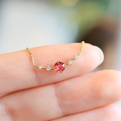 K18 阿雅娜尖晶石（粉色尖晶石）和鑽石項鍊（圓形切割）~Ello Lily~ 八月生日石 第5張的照片
