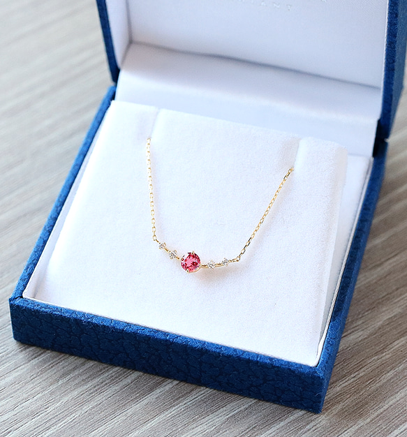 K18 アヤナスピネル(ピンクスピネル) ＆ダイヤモンドのネックレス（ラウンドカット）~Ello Lily~ 8月誕生石 6枚目の画像