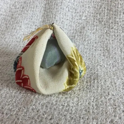 和柄の布  手作り  おもり  下げもん  飾り物 ハンドメイド 2枚目の画像