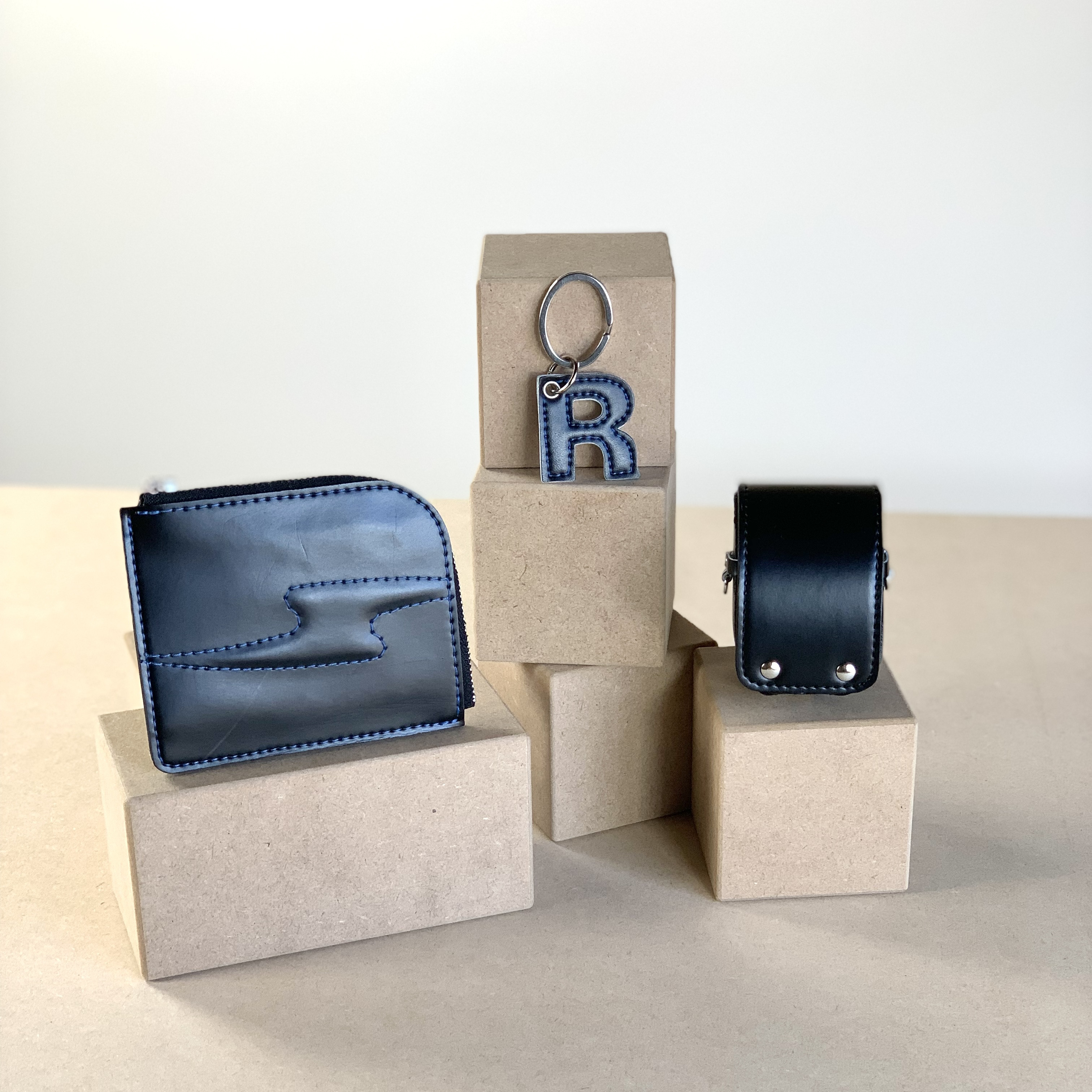 『ちびちびランドセルとコンパクト財布』　〜6年間大切に使われたランドセルをリメイクいたします〜