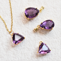 [獨一無二/CA] 寬鬆大號紫水晶三角寶石不銹鋼項鍊 50 厘米 第6張的照片