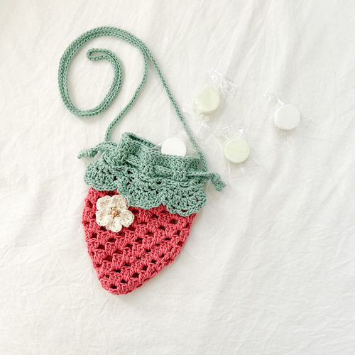 familiar いちご ポシェット ファミリア ポシェット イチゴ Amazon.co