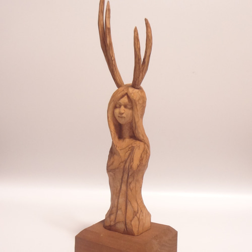 題名MEGAMI (handmade art)