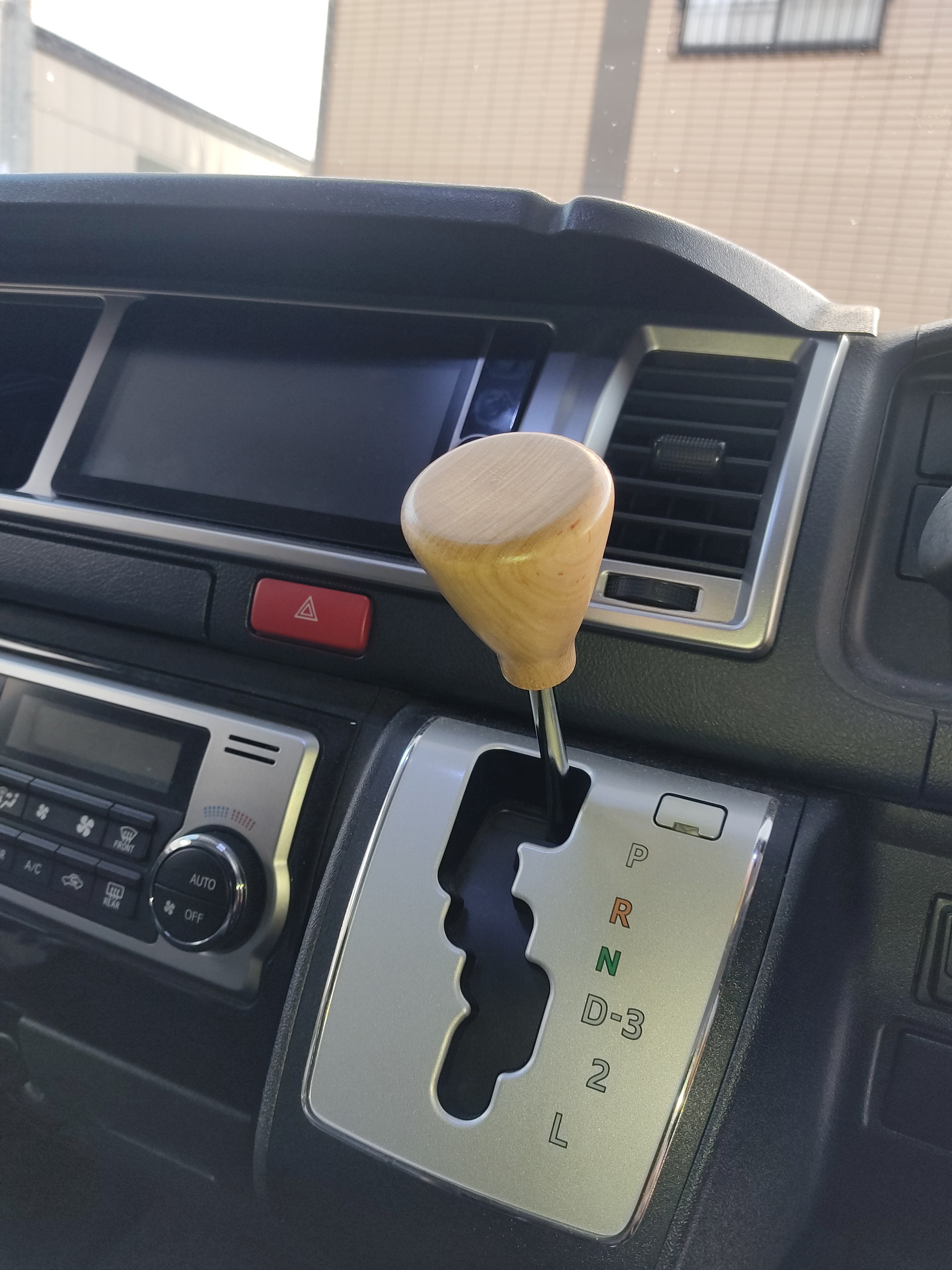 【人気のため再販】山桜　φ52 シフトノブ　木製　ジムニー　ハイエース　ヤマザクラ