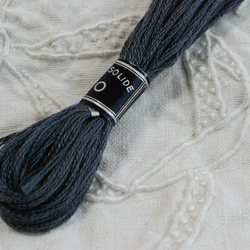 アンティーク   CBカルティエ・ブレッソン 刺繍糸 グレー系 5枚目の画像