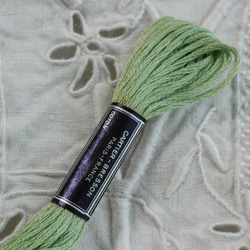 アンティーク   CBカルティエ・ブレッソン 刺繍糸 薄緑系 2枚目の画像