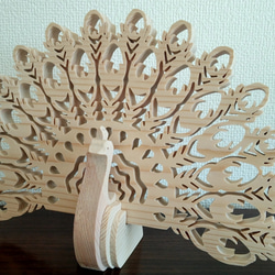 木のオブジェ 孔雀 (木製、縁起物、玄関飾り、クジャク、飾り物