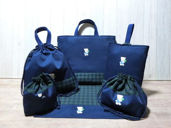 入園入学準備品　レッスンバッグ　紺チェック　ファミリアワッペン・ワッペン他 入園入学準備品 レッスンバッグ 紺チェック ファミリアワッペン