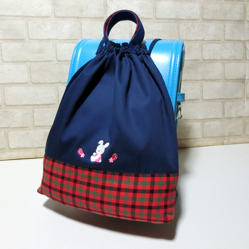 ファミリアワッペン付き《うさぎイチゴ》ナップサック 6点セット
