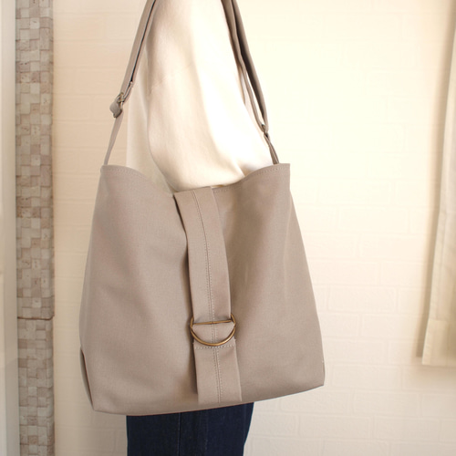 ８号帆布トート(ショルダーバッグ/フロントタイプ)ベージュ まめちゃん 8号帆布トート(ショルダーバッグ/フロントタイプ)ベージュ まめ