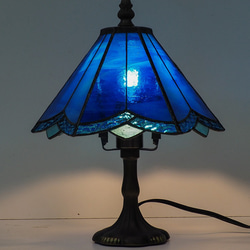 ステンドグラス バラが彩る 卓上照明 爽やかなブルー 爽やかなブルー ステンドグラス バラが彩る 卓上照明 爽やかな