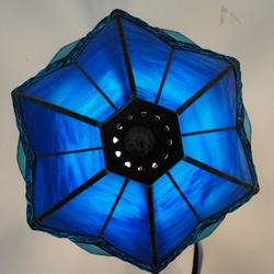 「青のステンドグラスランプ」照明・ブルーのランプ 5枚目の画像