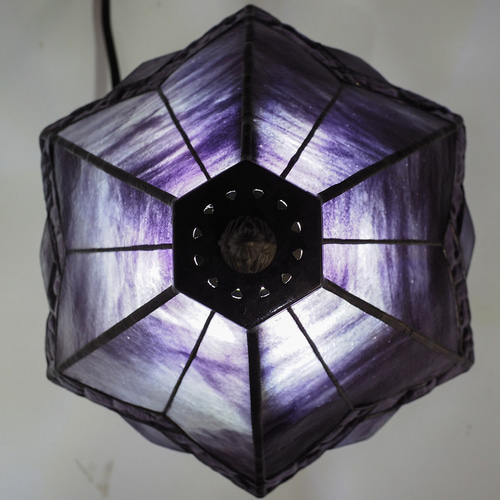 紫のステンドグラスランプ」照明・パープルのランプ スタンドライト
