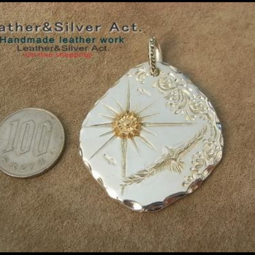 ハンドメイドシルバーネックレス シルバー925、k18 たたきペンダント