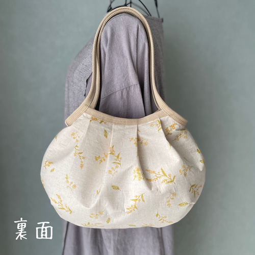 コロンと可愛いショルダーグラニーバッグ そよ風に流れる黄色いミモザ