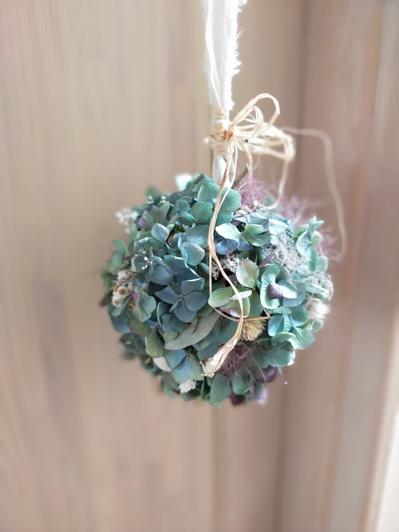 秋色紫陽花とスモークツリードライフラワーのフラワーボール