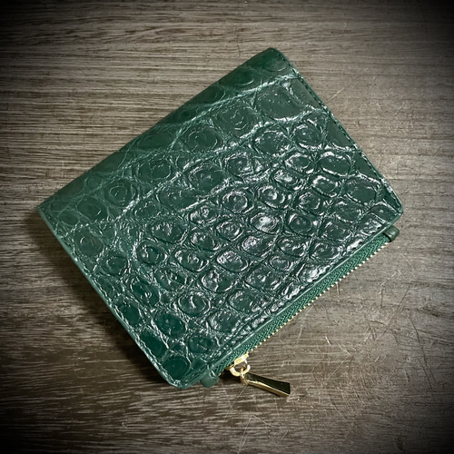 ☆ 実物撮影 ☆ ブライトグリーン クロコダイル スクエア 一枚革 二つ折り財布 楽天市場】クロコダイル 本革 二つ折り財布 【GUODI】 グォディ Green