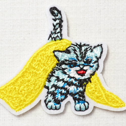 かわいい刺繍ワッペン おさんぽタオルとネコ シール付き アップリケ