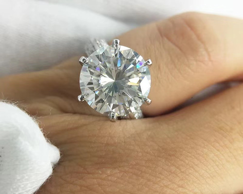 newデザイン】ゴージャス 10カラット モアサナイト ダイヤ リング  