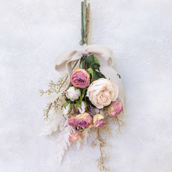 アンティークなくすみピンクバラとパンパスグラスの造花スワッグ  