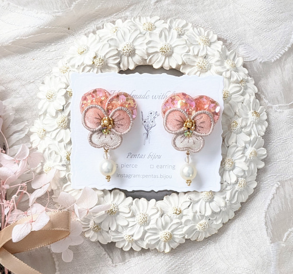 再12 花 刺繍 花びら ピアス イヤリング ビジュー ビオラ