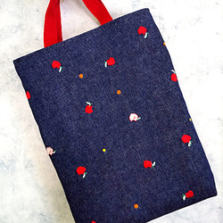 キッズ用タブレットケース・刺繍の赤いリンゴ 3枚目の画像