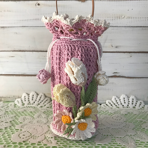 チューリップのペットボトルカバー（ピンク）☆500ml用☆レース編み