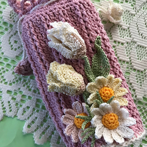 チューリップのペットボトルカバー（ピンク）☆500ml用☆レース編み