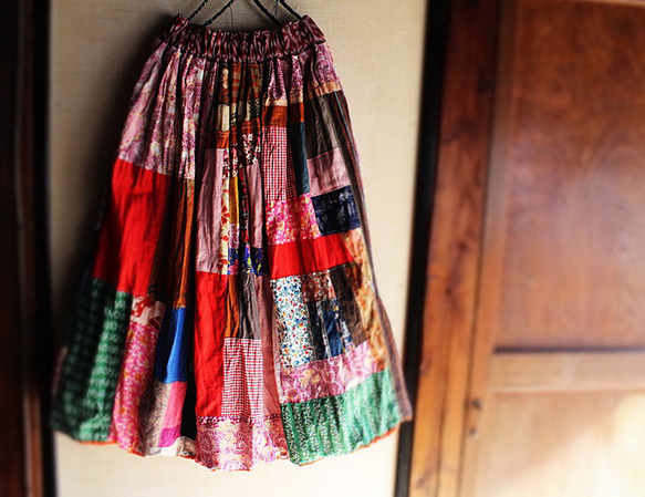 SAYOCAFEハンドメイド、大人かわいいAMARIパッチワークバルーンスカート 7枚目の画像