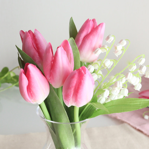 「永遠盛開」可愛的粉紅色鬱金香和鈴蘭（免費禮品包裝） 第2張的照片