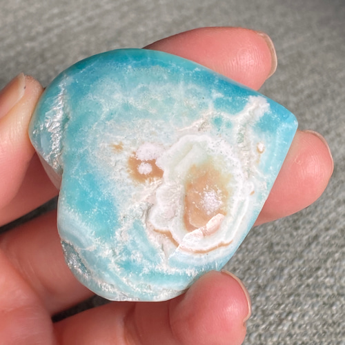 天然石★原石　ブルーアラゴナイト　ハートカット ブルーアラゴナイト ハート型 天然石 天然色 天然石 HaRuKy