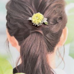 ペールグリーンの小花のヘアゴム　ヘアアクセサリー 10枚目の画像