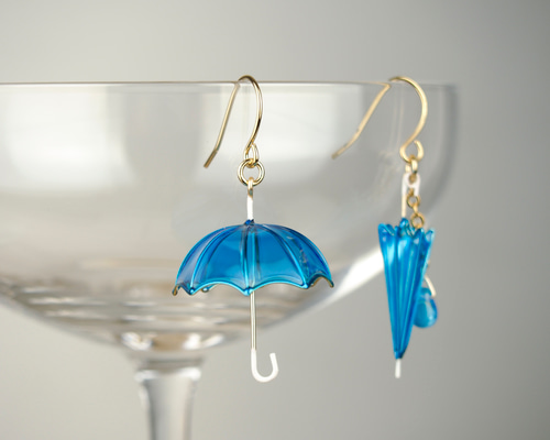 プレゼントゆらゆら傘ピアス 90d75336b386ca45240dc5bca1db4a