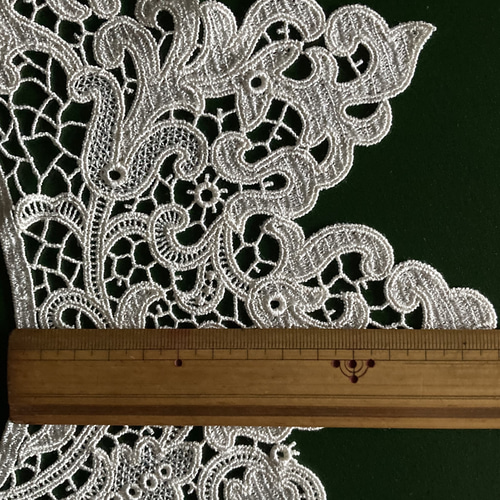 アンティーク襟レース・襟モチーフ・ケミカルレース付け襟（左右組