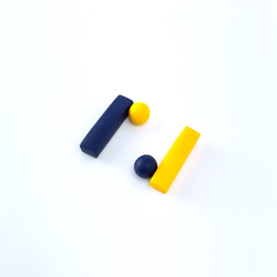 nearly equal navy×yellow ピアス イヤリング 3枚目の画像