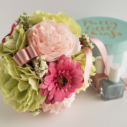 グリーン×ピンク♡フレッシュカラーのボールブーケ　結婚式　可愛いビタミンカラー　バラ・ガーベラ〈2212003S 〉 11枚目の画像