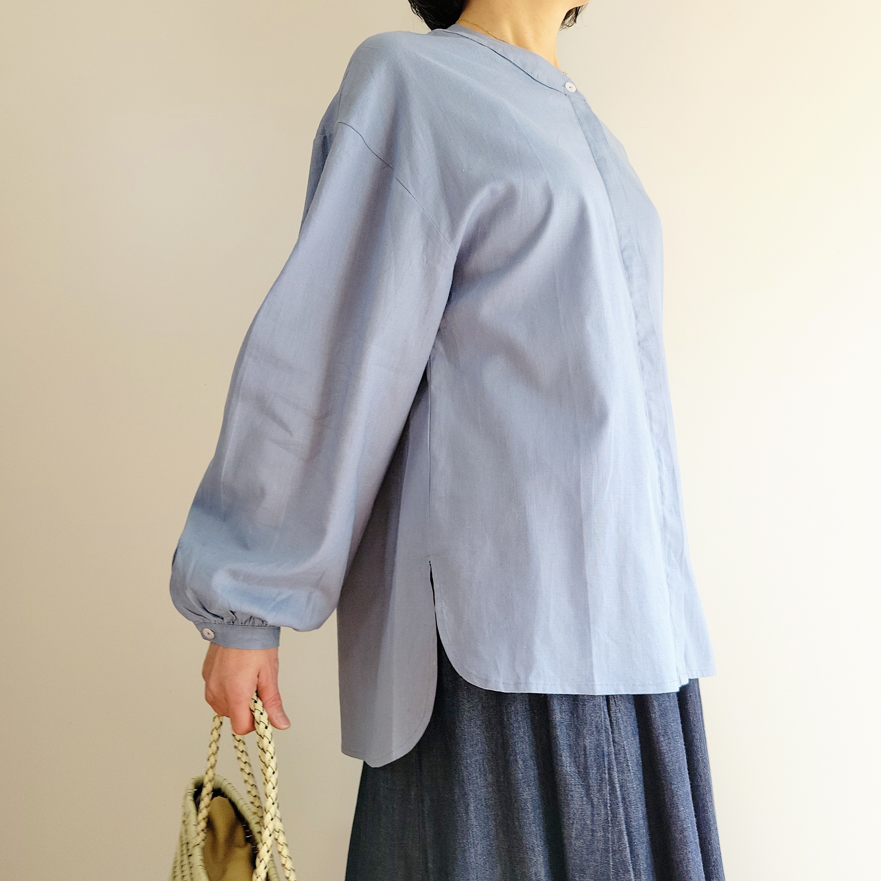 【即納】上品なリネンレーヨンのバルーン袖シャツ シンプルカジュアルオフィスにも