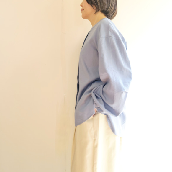 【即納】上品なリネンレーヨンのバルーン袖シャツ シンプルカジュアルオフィスにも 11枚目の画像
