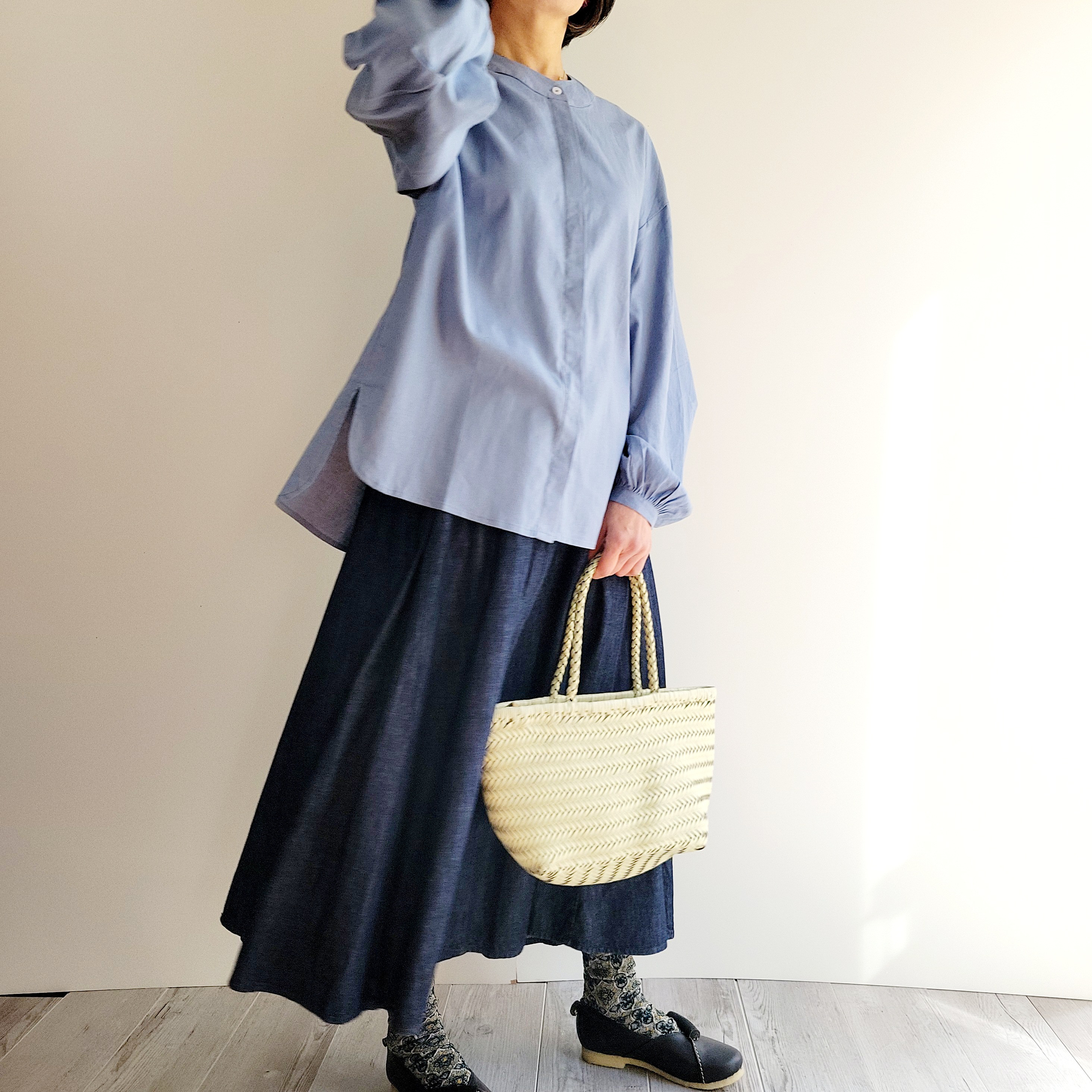 【即納】上品なリネンレーヨンのバルーン袖シャツ シンプルカジュアルオフィスにも