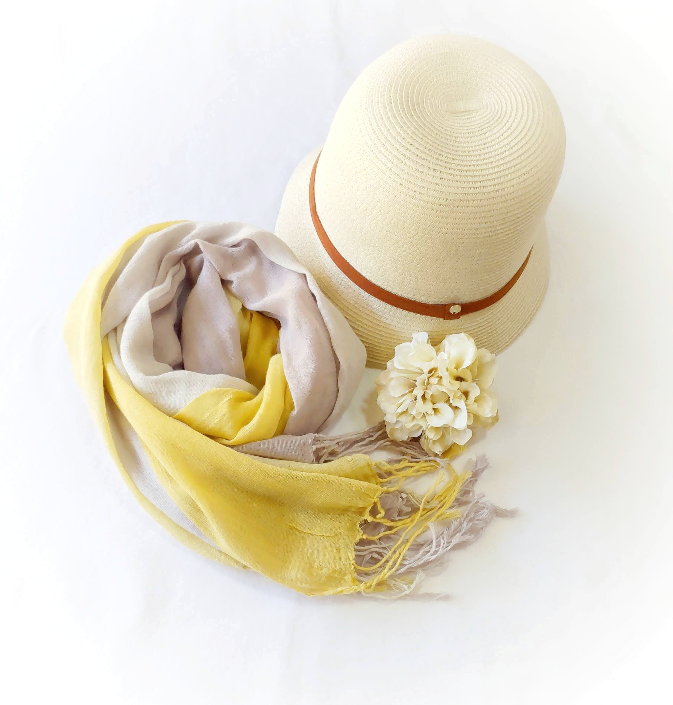 大判草木染め　グレージュとイエローのストール