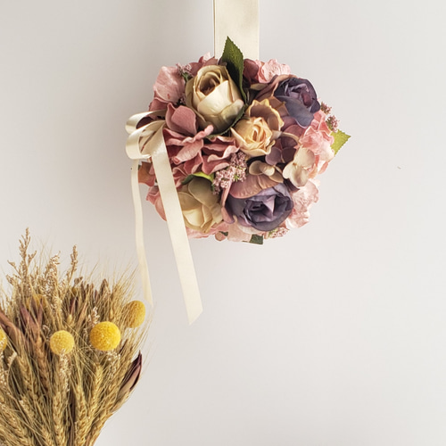 アンティークローズのドライ風ボールブーケ 結婚式 大人可愛い くすみ