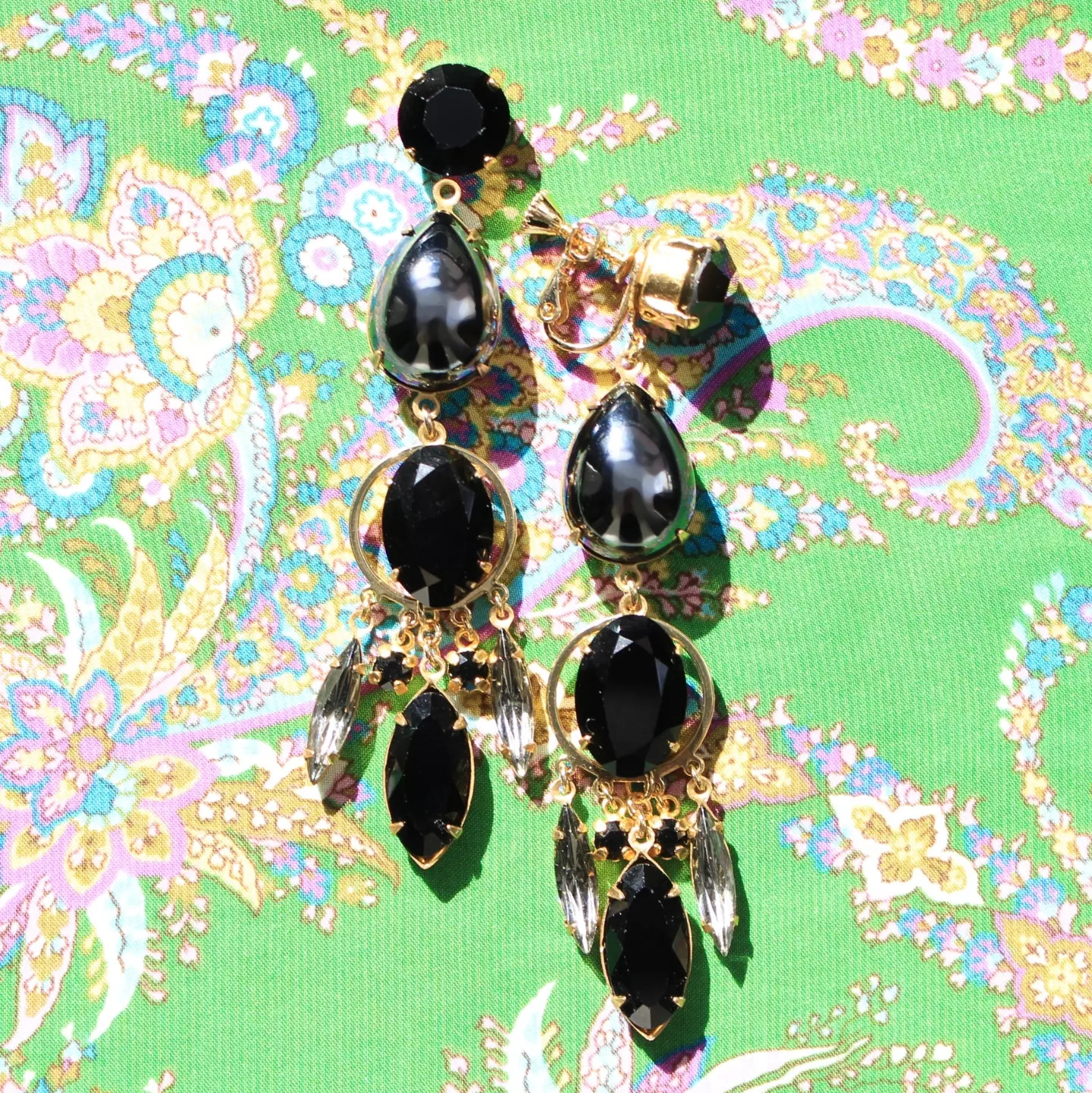 ジャラジャラ ブラック系 ヴィンテージスワロフスキー ロング イヤーアクセサリー