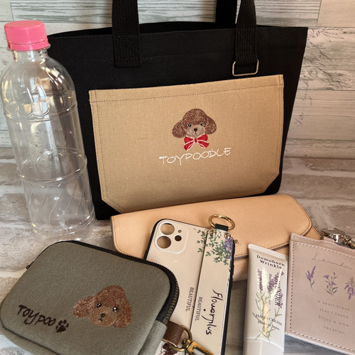トイプードル刺繍ᵕ̈手提げトートバッグ トートバッグ ito.maki 通販