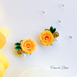 3つの黒薔薇のピアス/イヤリング つまみ細工 正絹羽二重 シルク